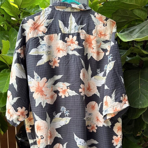 Tommy Bahama Men's Button Up Shirt SZ XXL 100% Silk Aloha Resort Beach Hawaiian - Picture 4 of 5